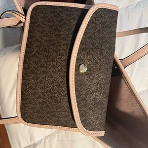 Authentic Michael Kors Tote with matching wallet (pink/brown)